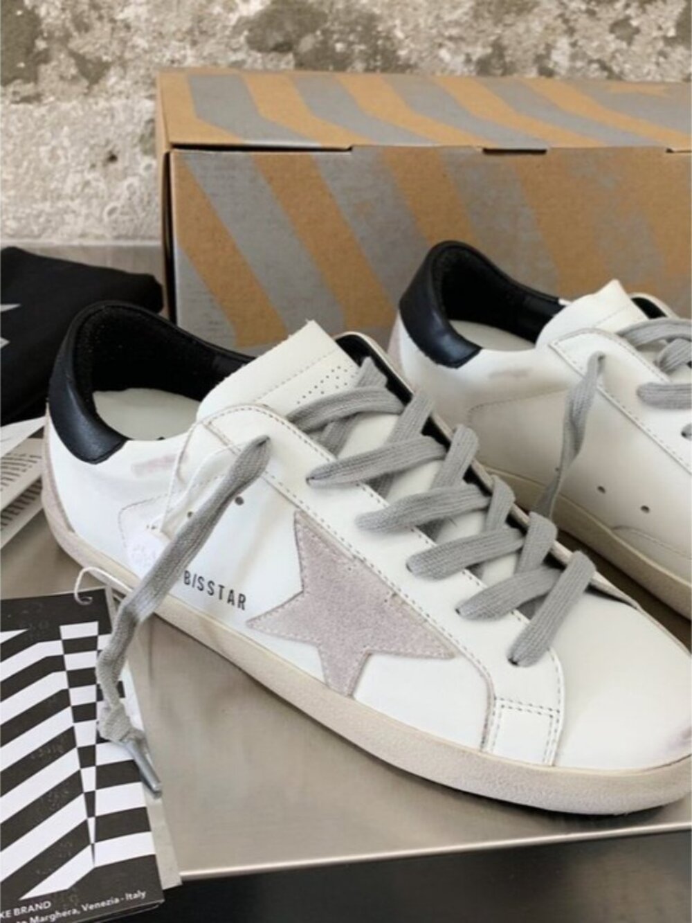 Golden Goose White Leather Sneakers with Grey Star and Black Collar - Picture 2 of 5